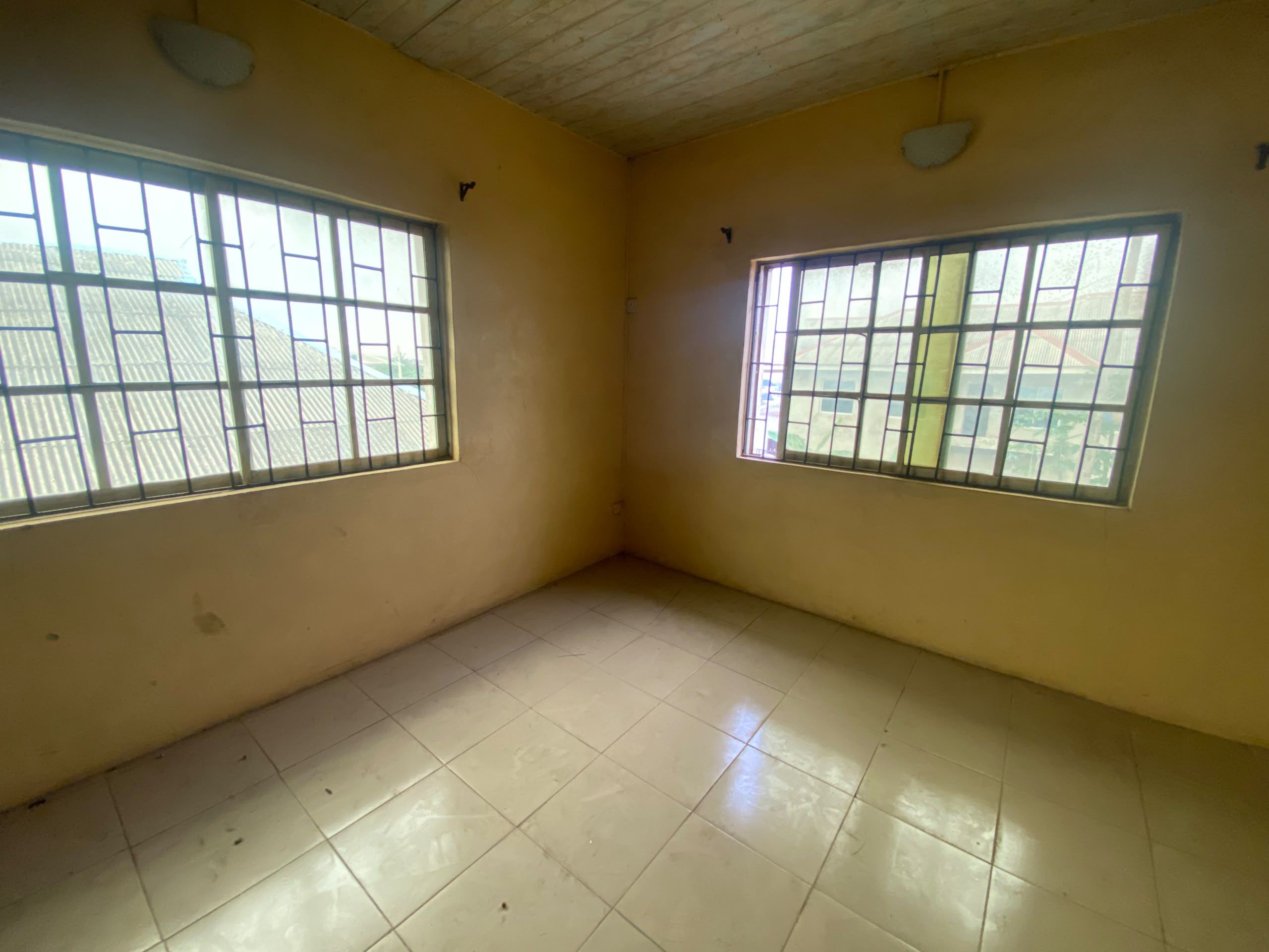 Two Bedroom Flat with Personal Toilet in Each Room in Araromi