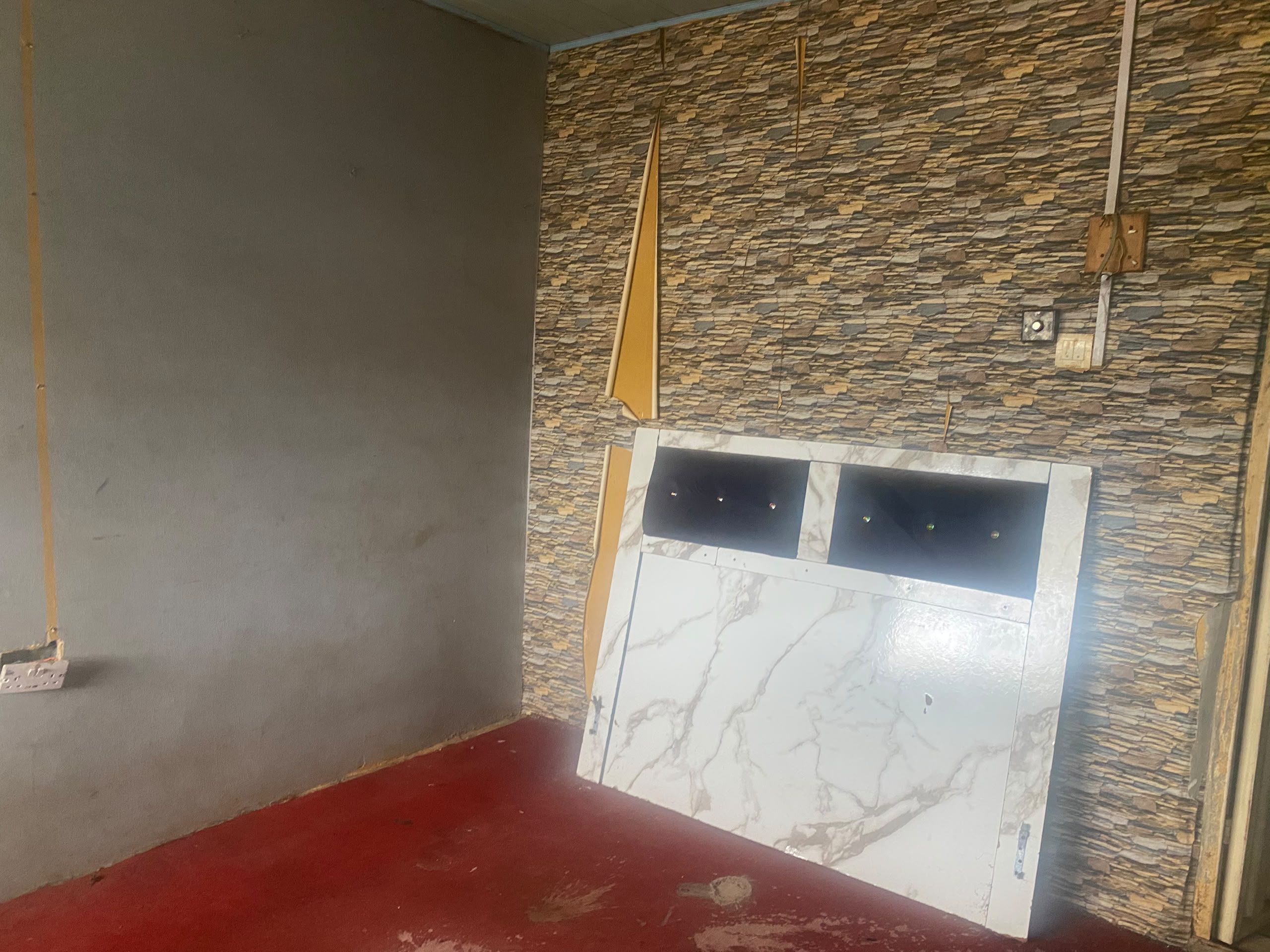 Self Contained in Isale Oko