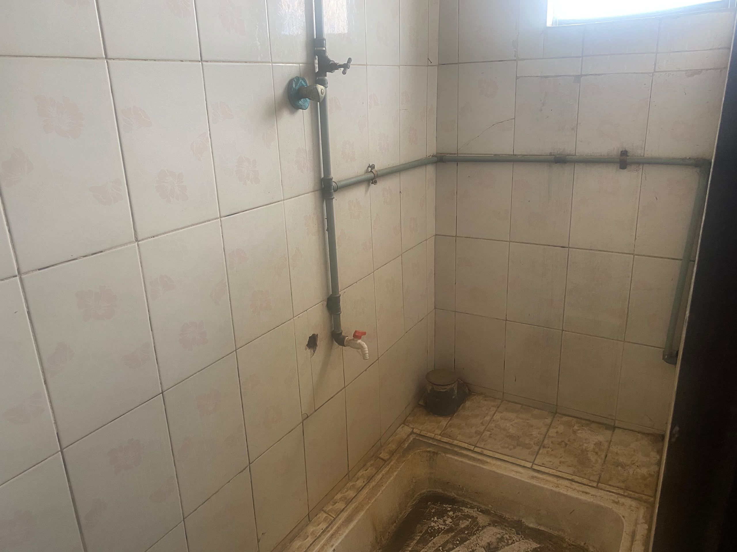 Self Contained in Isale Oko image 4