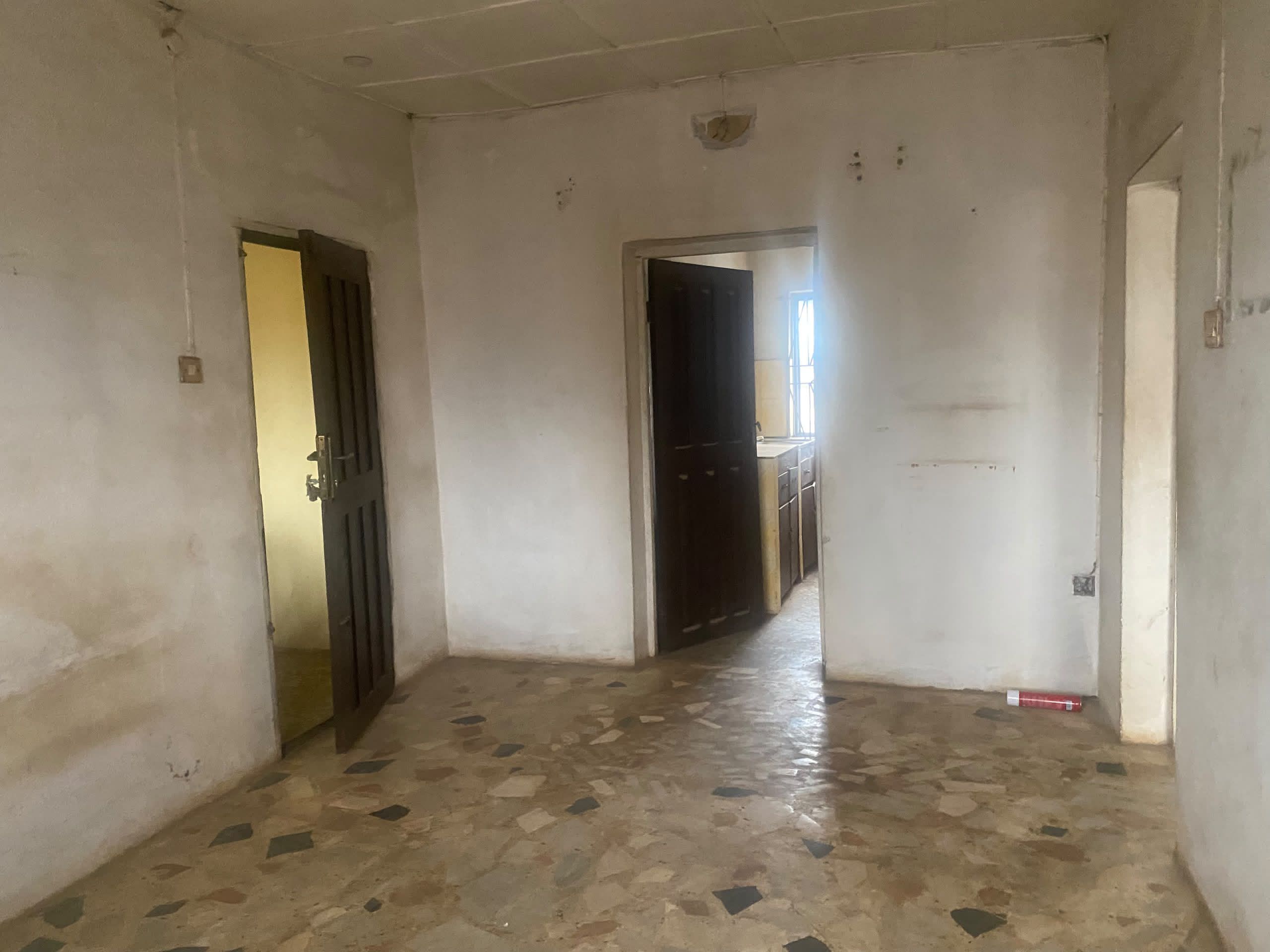 Two Bedroom Flat with Shared Toilet and Bathroom in Hospital Road image 2