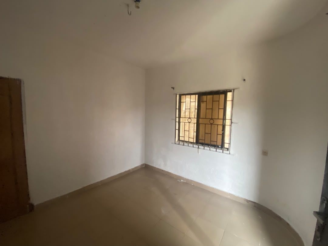 Room and Parlour Self Contained in Ayepe Road image 3