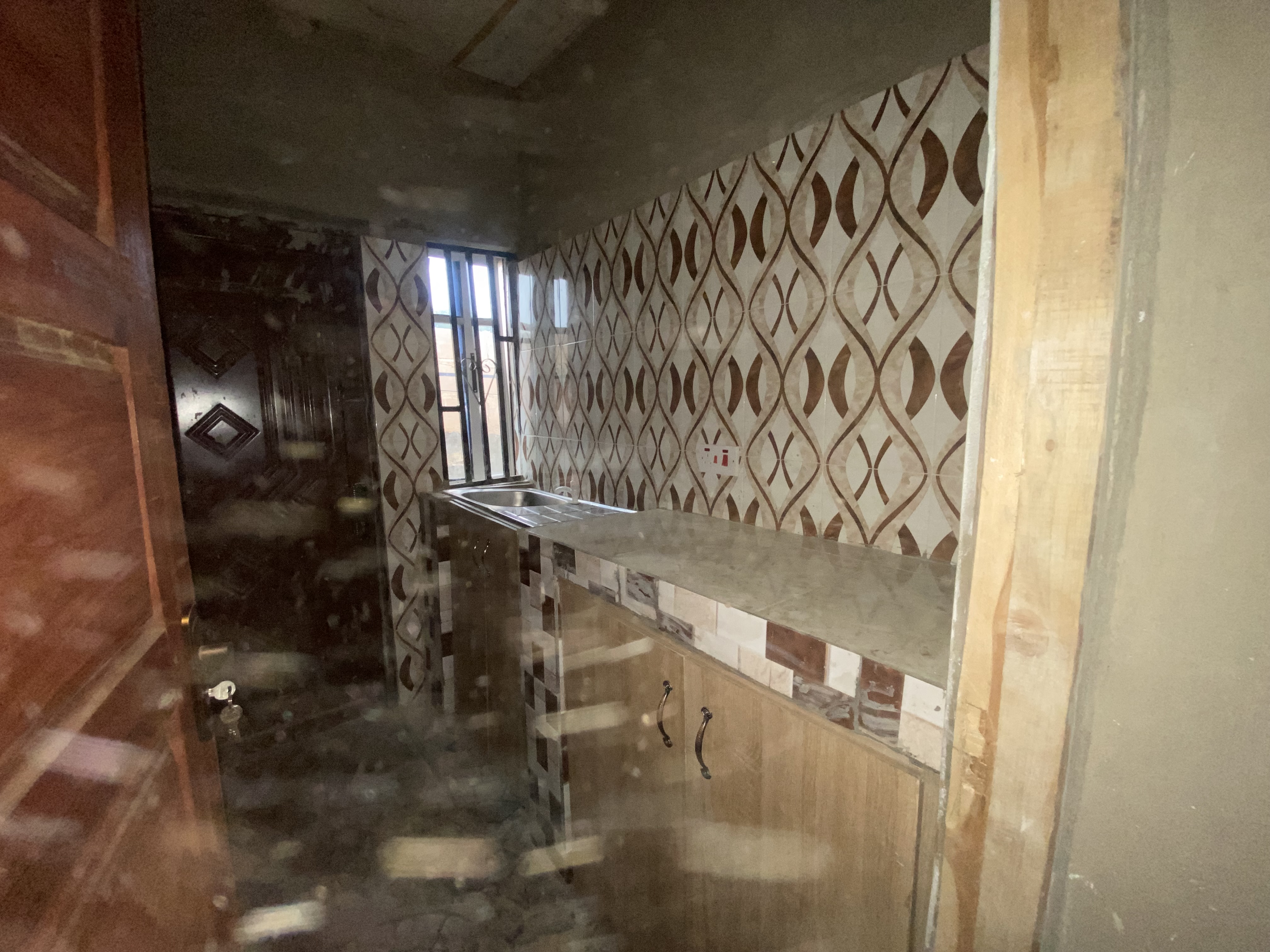 Single Room with Personal Toilet and Bathroom in Araromi image 3